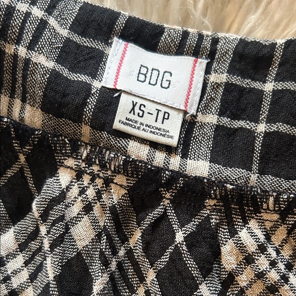 NEW BDG Plaid Black and White Women's Skirt SIZE XS-TP - Picture 2 of 9
